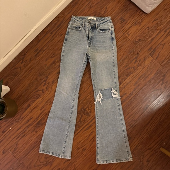 OOTDFash High Rise Light Jeans Ripped Knee /Flare Leg Jeans | Size 3 / 25 | NEW - Picture 2 of 6